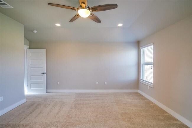 Building Photo - 9305 McKnight Lp