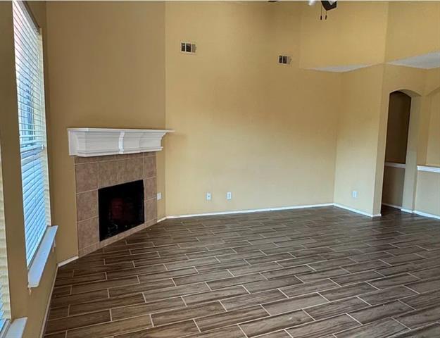 Building Photo - 5013 Goldenrod Dr