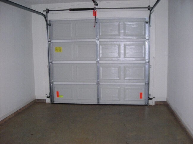 Building Photo - 131 Springwood Ln