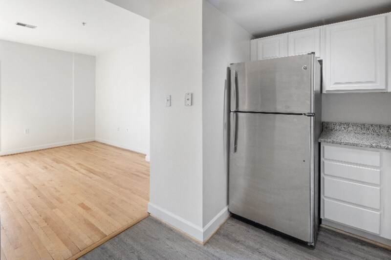 Building Photo - 1820 Lancaster St