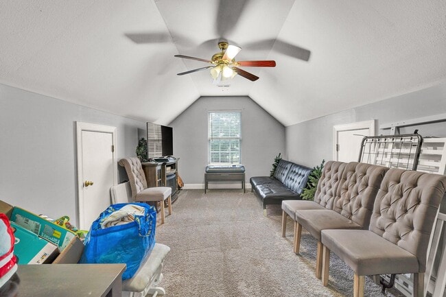 Building Photo - 3120 Pin Oaks Cir NE