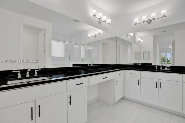 Building Photo - 19594 Broad Shore Walk