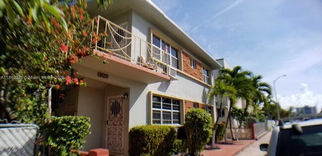 Primary Photo - 7625 Harding Ave