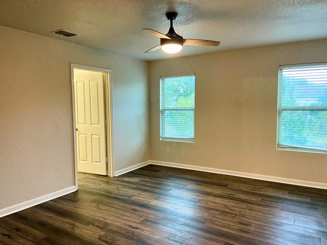 Building Photo - 2127 Muuga Manor