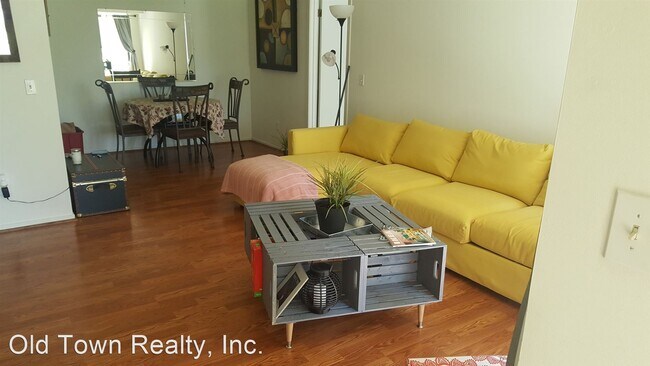 Building Photo - 2 br, 2 bath House - 715 Clubhouse Drive