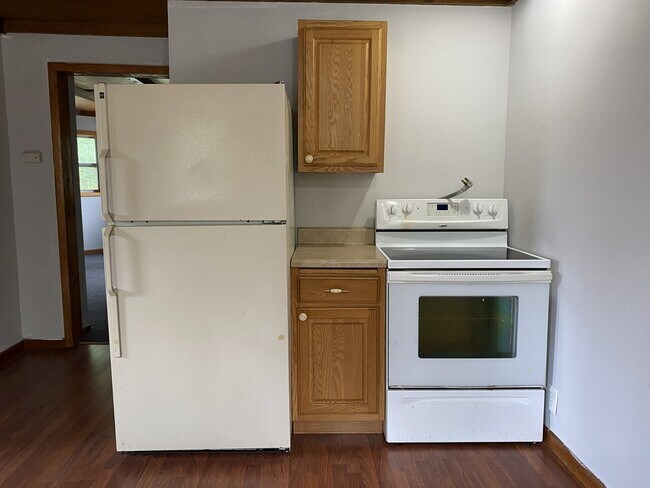 Building Photo - 333 Gardinier St