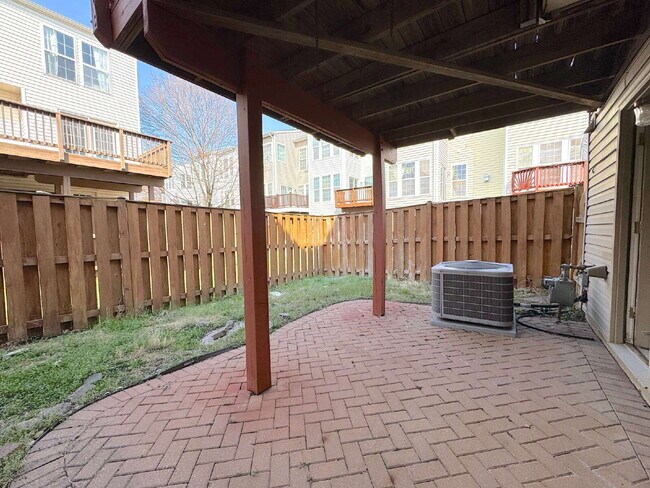 Building Photo - Inviting Suburban Retreat with Spacious Layout and Timeless Hardwood Flooring