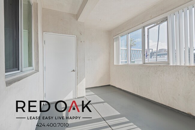 Building Photo - ~1 Month FREE~ Stunning Two Bedroom with a...