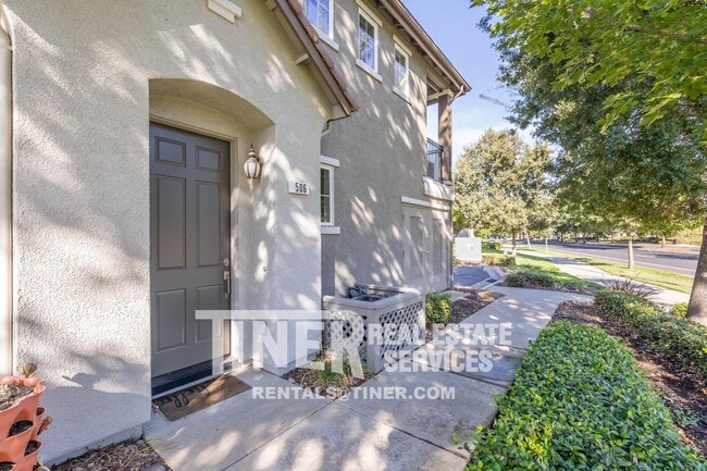 Building Photo - 506 Monet Ln