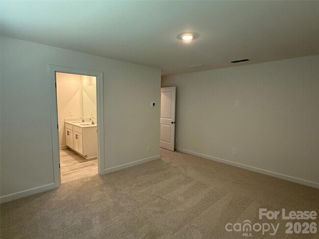 Building Photo - 436 Luna Ln
