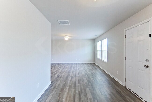 Building Photo - 828 Dove Tree Ln