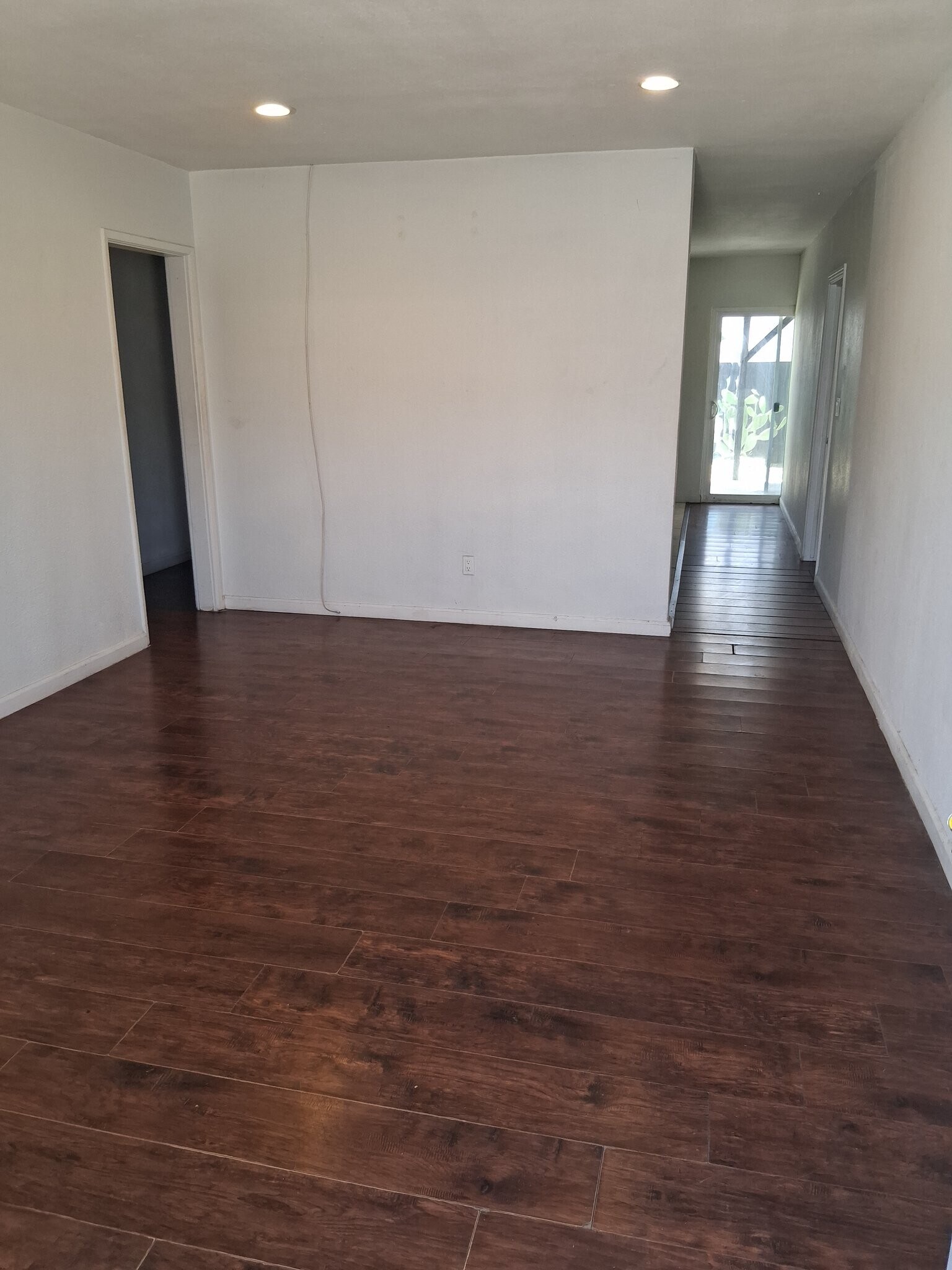 Building Photo - 327 S Wayfield St