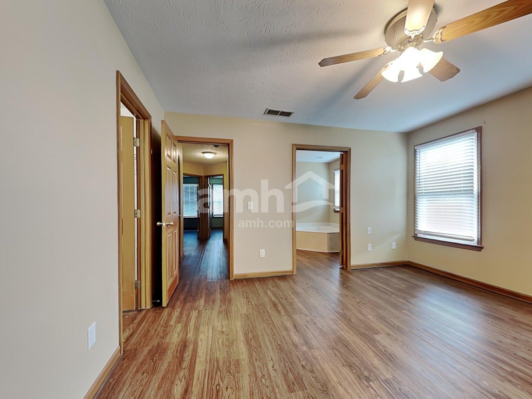 Building Photo - 1052 Windsor Crossing