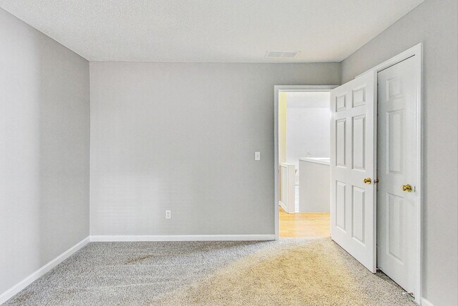 Building Photo - Single-family home in Kennesaw, GA near KSU, Town Center and Woodstock.