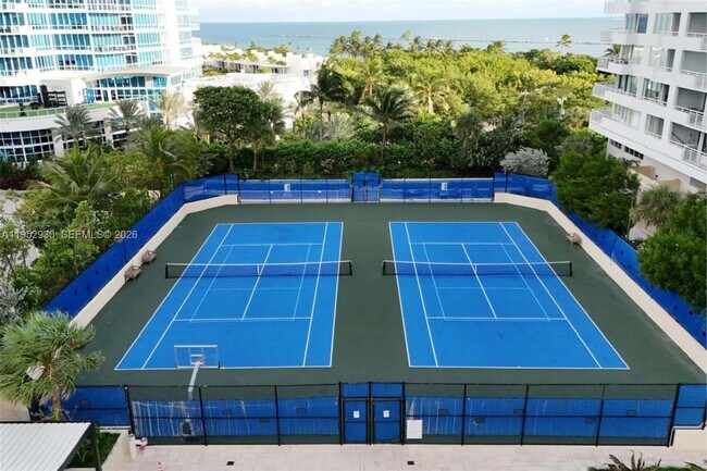 Building Photo - 300 South Pointe Dr