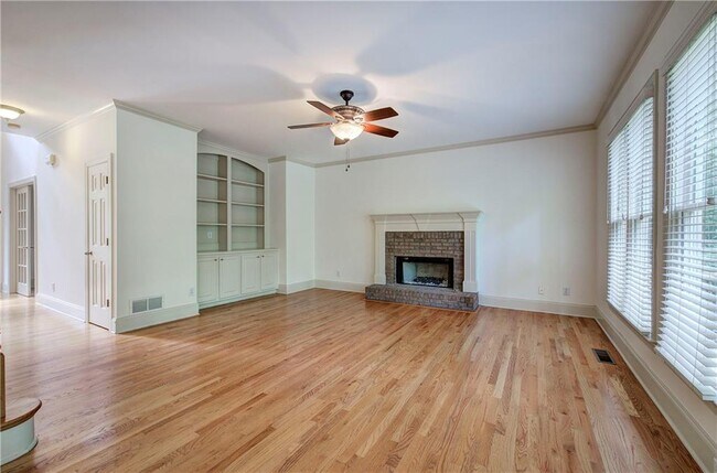 Building Photo - 2320 Starr Lake Dr NW