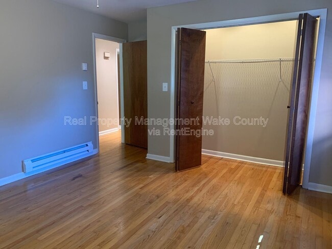 Building Photo - 806 Chamberlain St