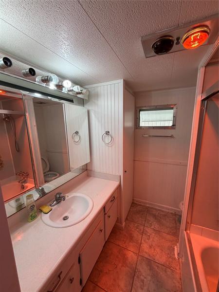 Building Photo - 1720 SW 83rd Ave