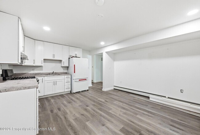 Building Photo - 2402 Dimmick Ave