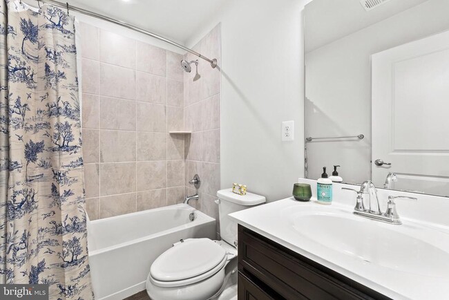 Building Photo - 36023 Coyote Trail