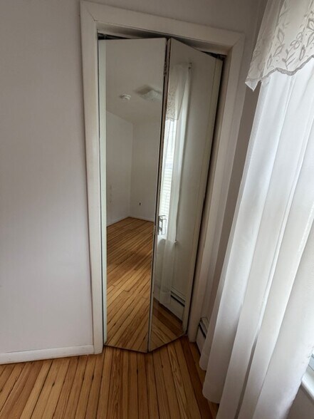 Building Photo - 58 Amherst Ave