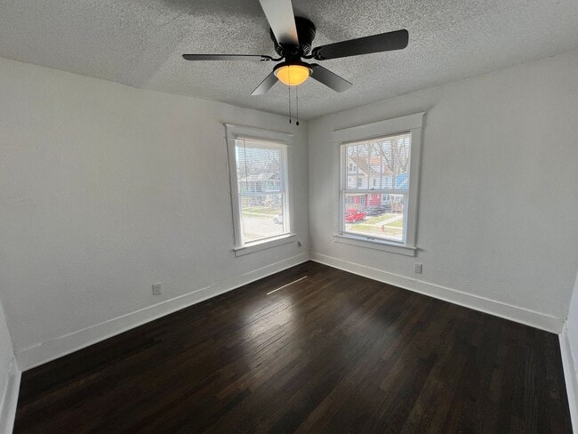 Building Photo - Inviting 3-Bedroom Home with Front Porch Charm