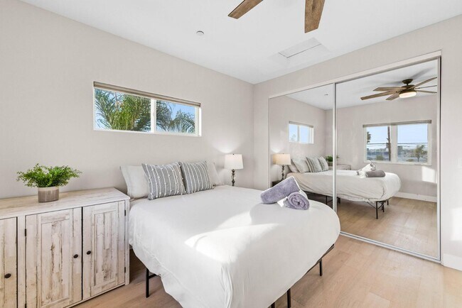 Building Photo - 5051 Savannah St