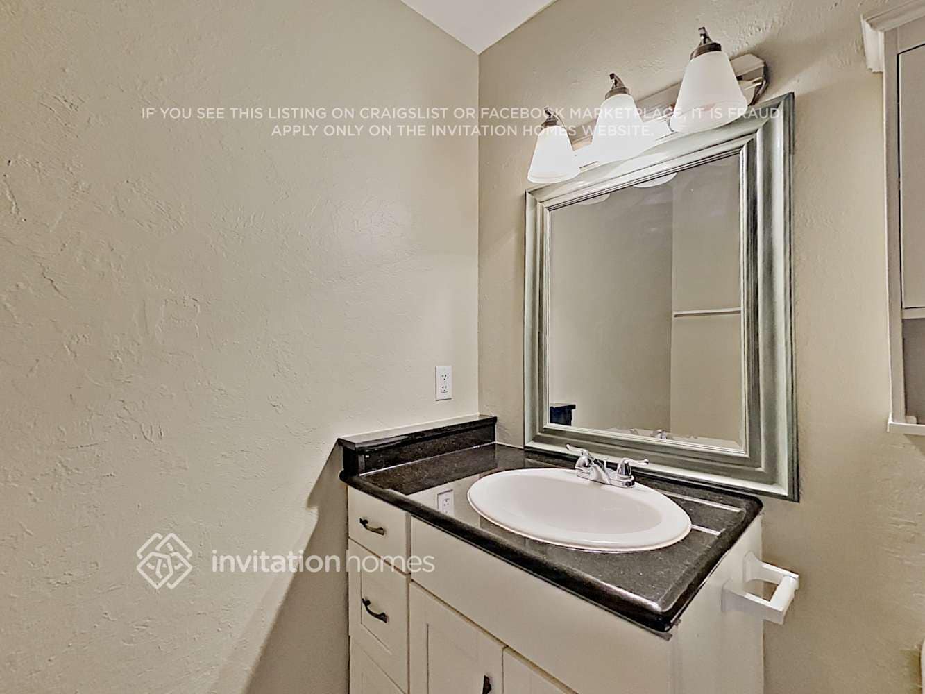 Building Photo - 808 65th Ave W