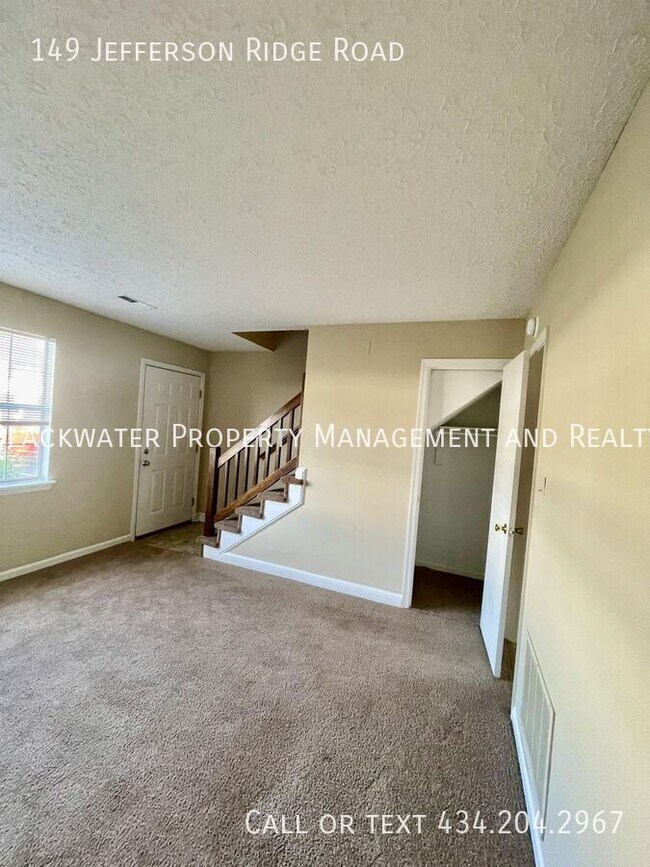 Building Photo - 149 Jefferson Ridge Rd