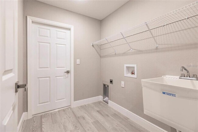 Building Photo - 820 Bowman Terrace