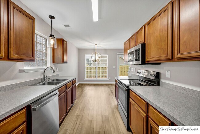 Building Photo - 3 BEDROOM GARDEN HOME IN ST ANDREWS AREA GATED COMMUNITY