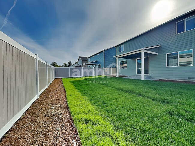 Building Photo - 7741 Selah St SW