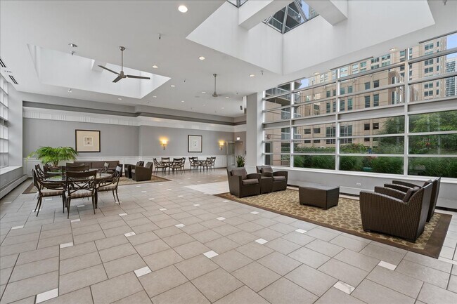 Building Photo - 545 N Dearborn St