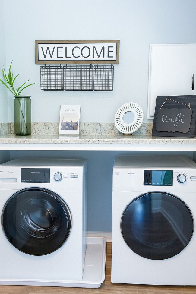 Building Photo - 3830 Manchester Dr