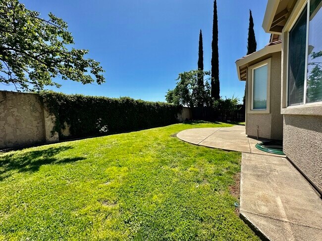 Building Photo - Beautifully Updated 3-Bedroom, 2-Bath Home...