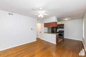 Building Photo - 1 bedroom in Chicago IL 60613