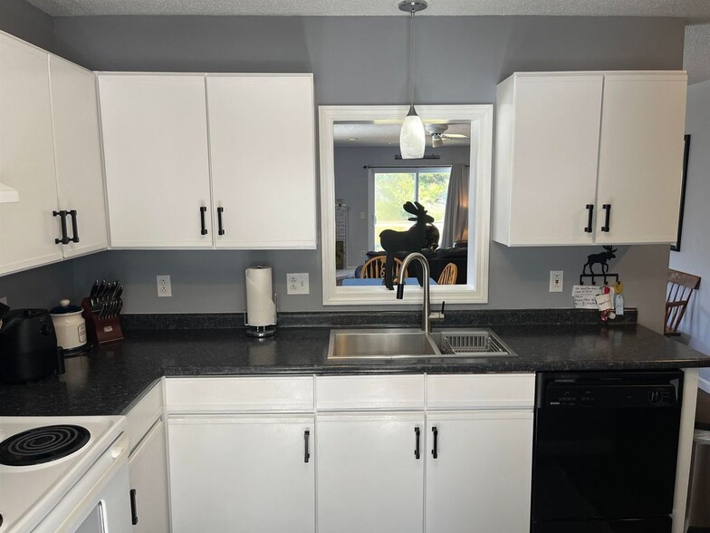 Building Photo - 24 Harmony, 13