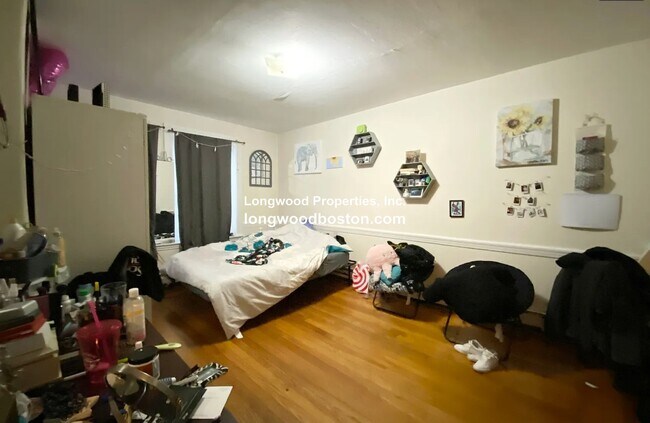 Building Photo - 1524 Tremont St