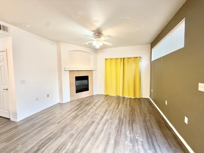 Building Photo - 3002 W Elizabeth St