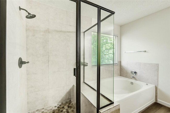Building Photo - 2338 Bent River Dr