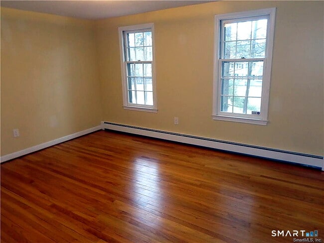 Building Photo - 21 Saddle Ridge Dr