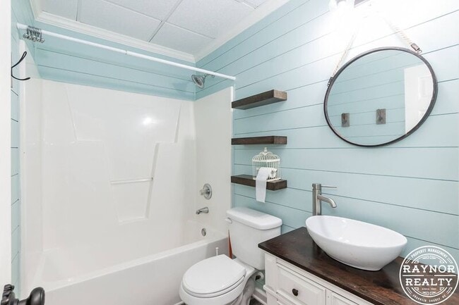 Building Photo - 810 Tacy Pl