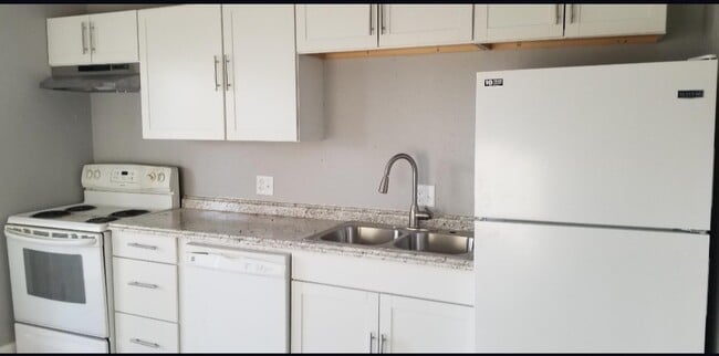 Building Photo - 314 Stratford Dr