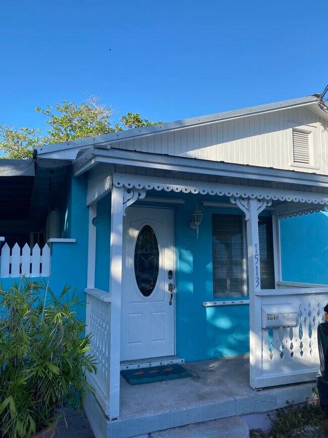 Building Photo - 1515 Josephine St