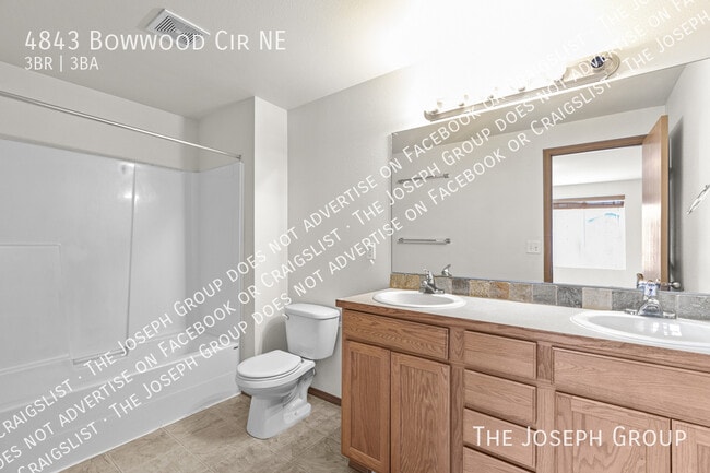 Building Photo - 4843 Bowwood Cir NE