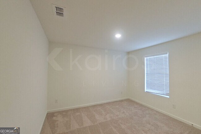 Building Photo - 108 Flat Rock Ml Trl