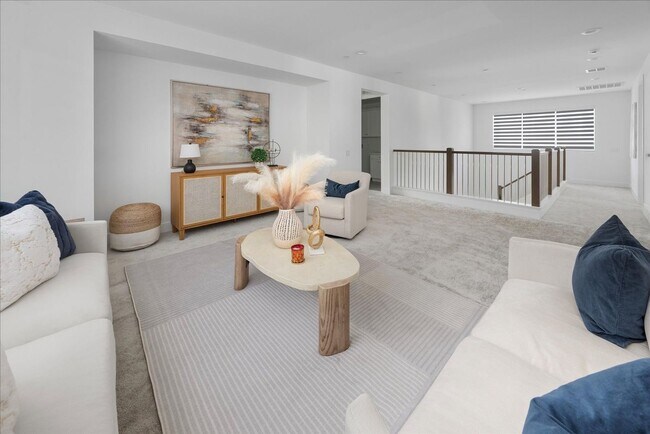 Building Photo - Model-Perfect 5 Bedroom Home in Valencia!