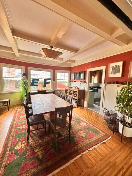 Building Photo - 238 Mather St