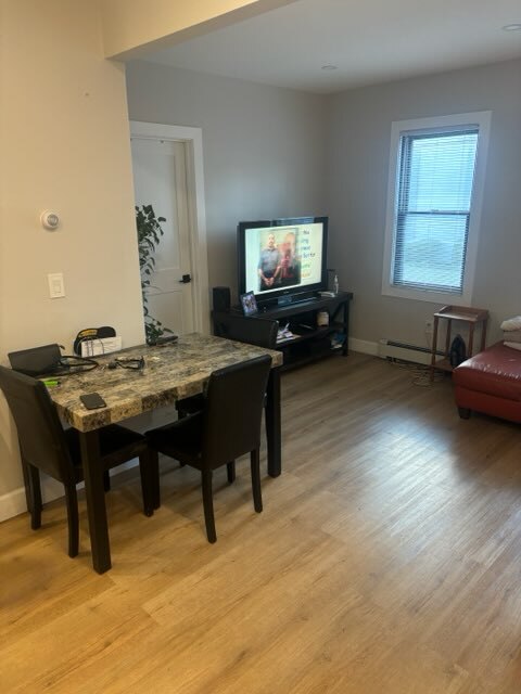 Building Photo - 42 Outwater Ln