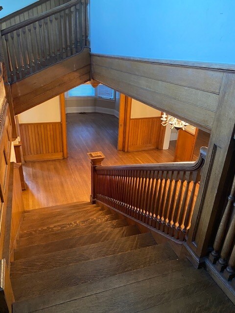 Building Photo - Gorgeous 2 bedroom, 1 bath apartment in Shields Mansion in the historic Old North End